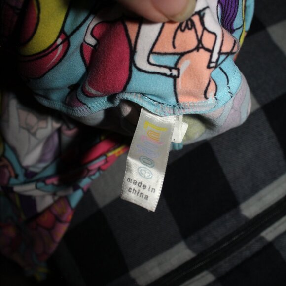 Lularoe Women Tall & Curvy Unicorn "and many more" Balloon 4th Birthday Leggings - Picture 5 of 5